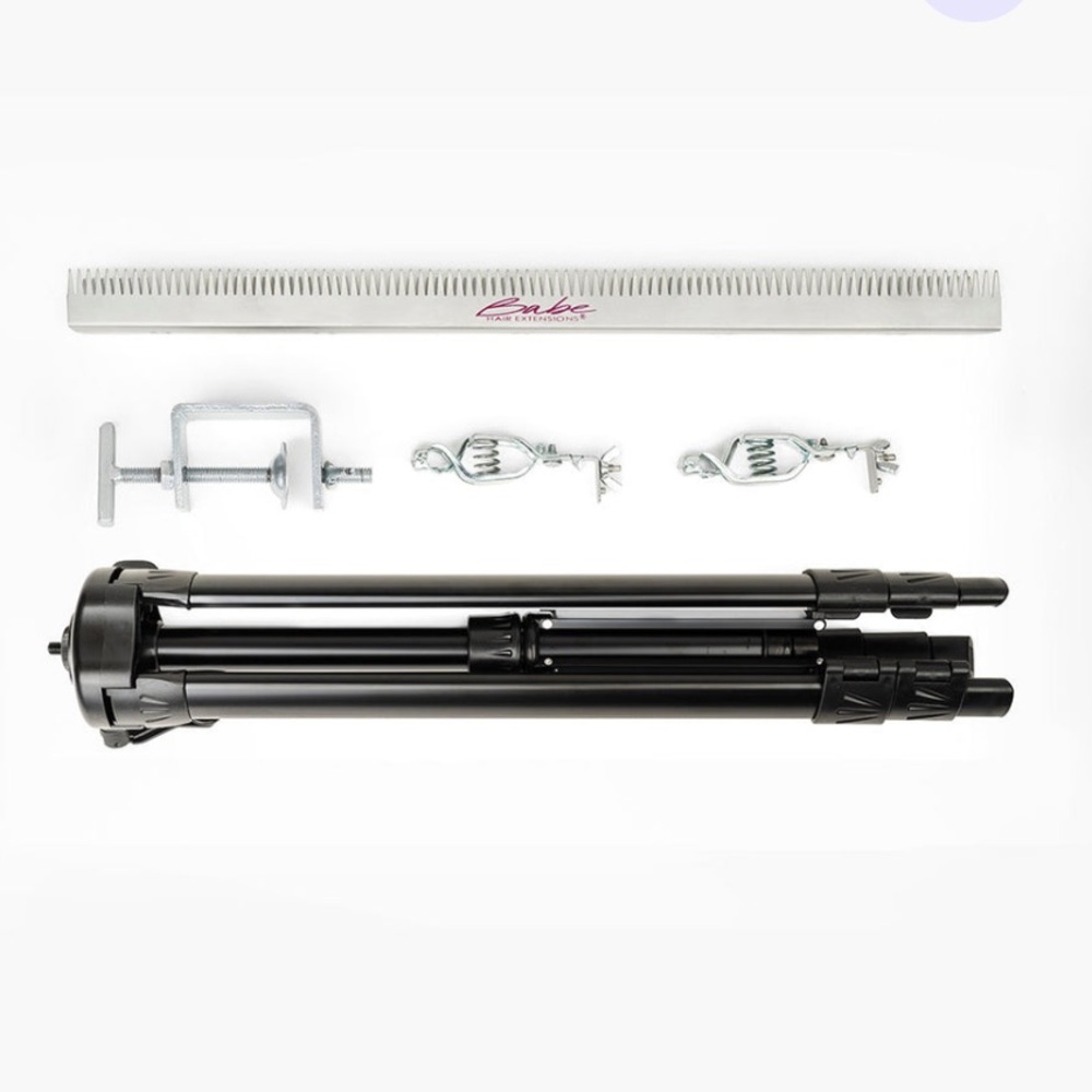 Hair extension holder/tripod
